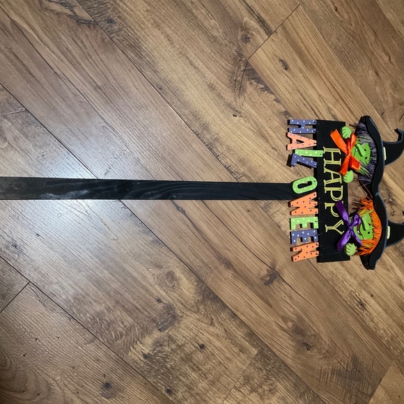 Happy Halloween cute witches wooden yard sign - Picture 3 of 5